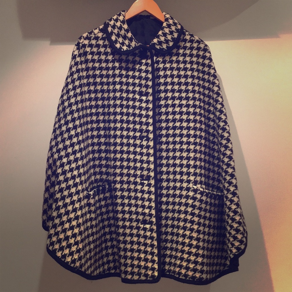 60’s Mod Houndstooth cape